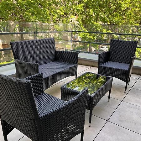 Skau Gajova Family Two Bedroom Apartment With A Terrace Free Parking Pressburg Exterior foto